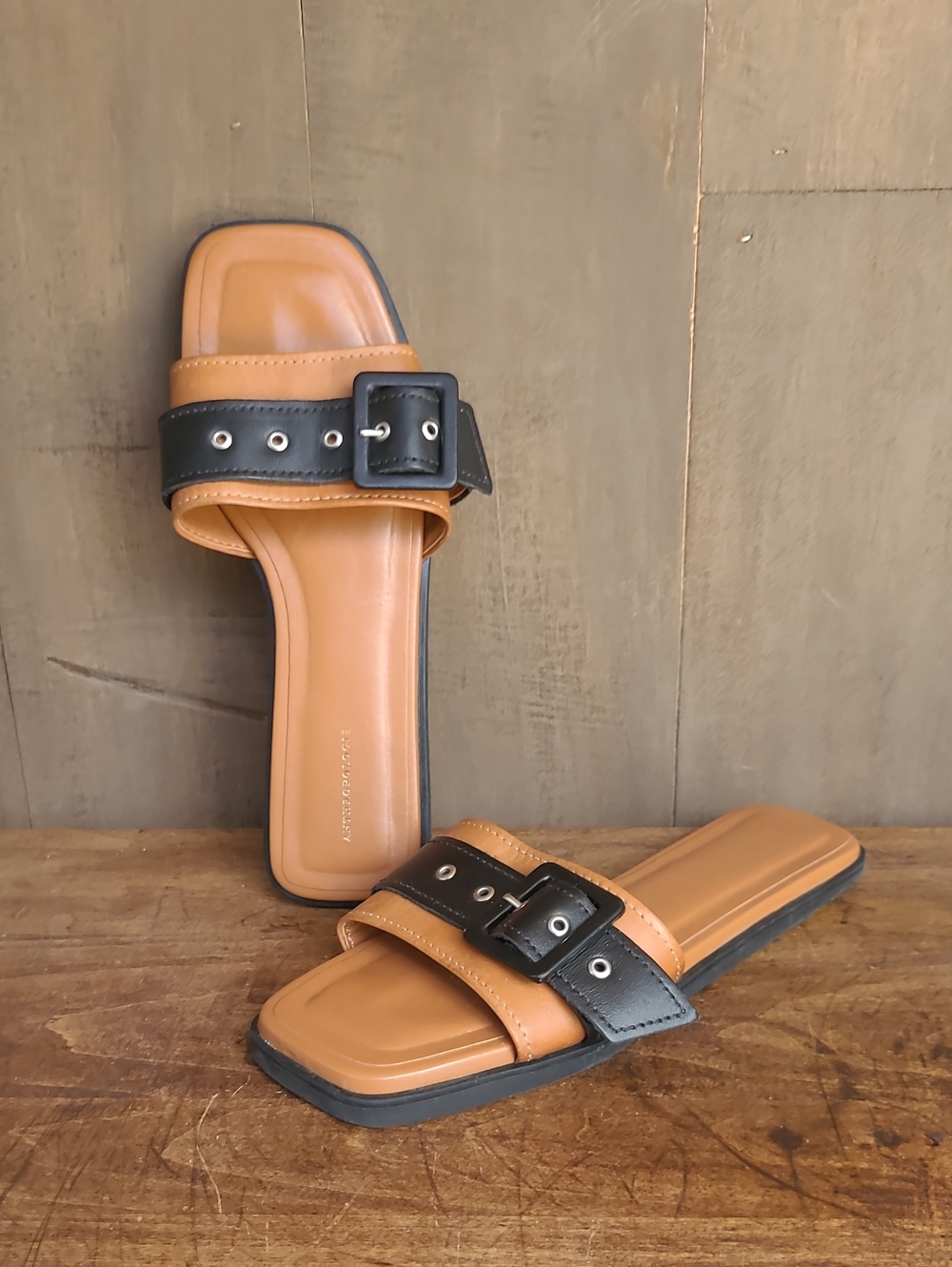 EUC Anthropologie Buckle Slides Women's sz 37/6.5US Cedar/Black Leather Sandals